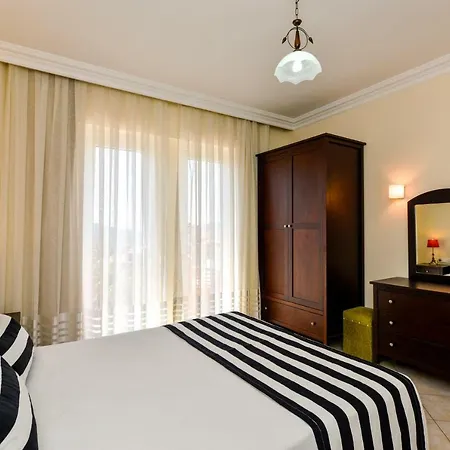 Willa Kilic- 5 Bedroom In Hisaronu *